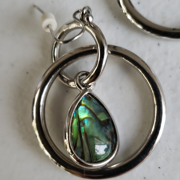 Lia Sophia Earrings - Picture 3 of 4